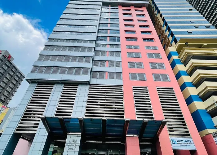Charming Unit Across Us Embassy Appartement