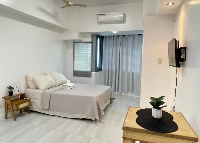 Charming Unit Across Us Embassy * Manila